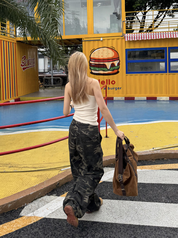 Straight Pleated Camouflage Jeans
