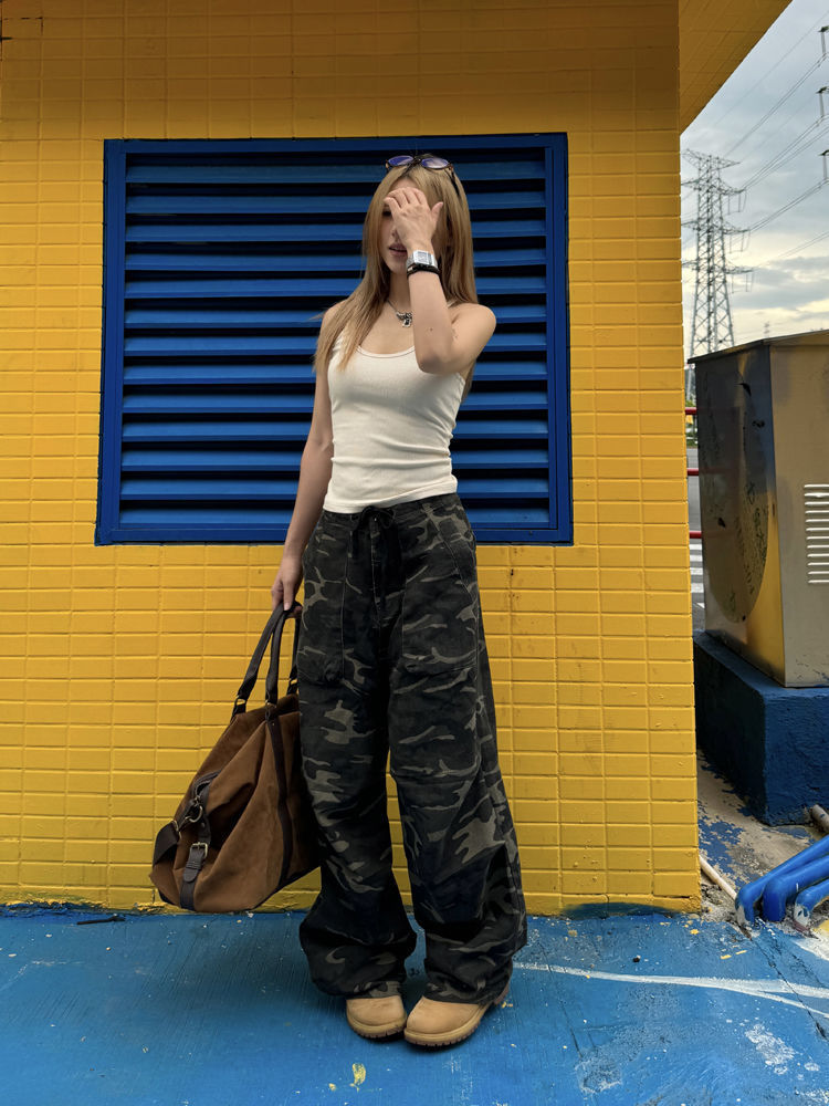Straight Pleated Camouflage Jeans